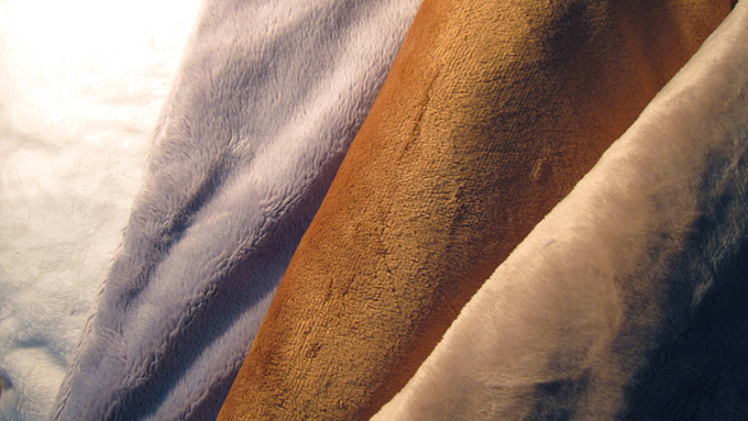 Bạn đã biết cách xử lý áo lông thú bị cứng?